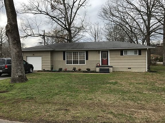 2nd image of 1013 Blanton Dr