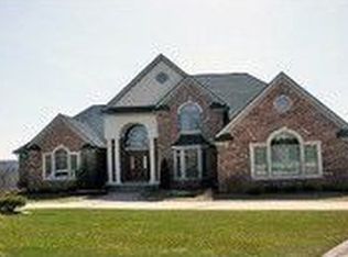 2719 Heights View Ct, Oakland Twp, MI 48306