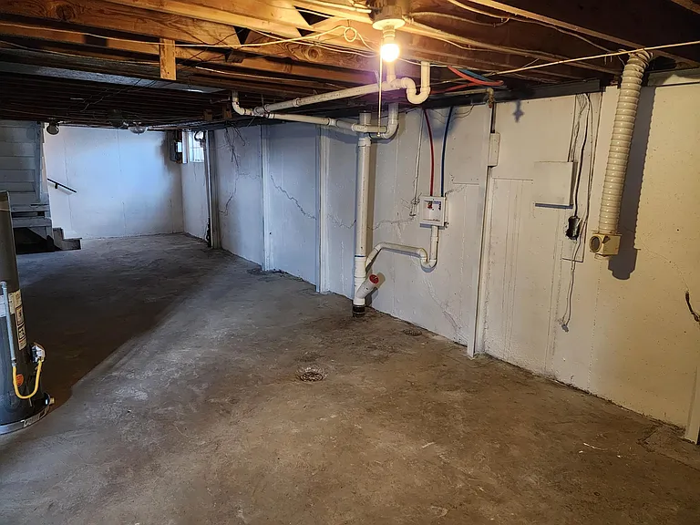 920 E 83rd St #920 — Photo 23