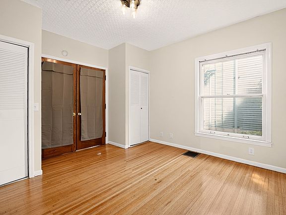 5th image of 481 Meigs St #1