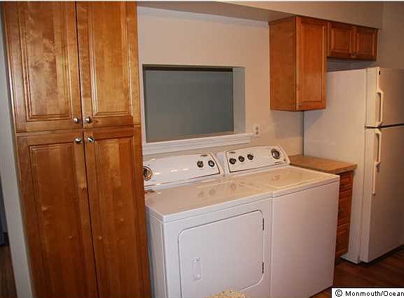 5th image of 2105 Meadowlands Ct