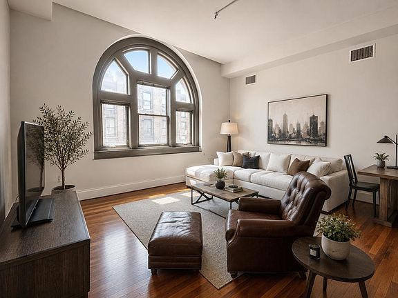 4th image of 739 W Hamilton St #28badde41