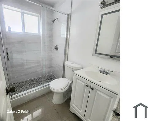 2400 NW 10th Ave — Photo 4