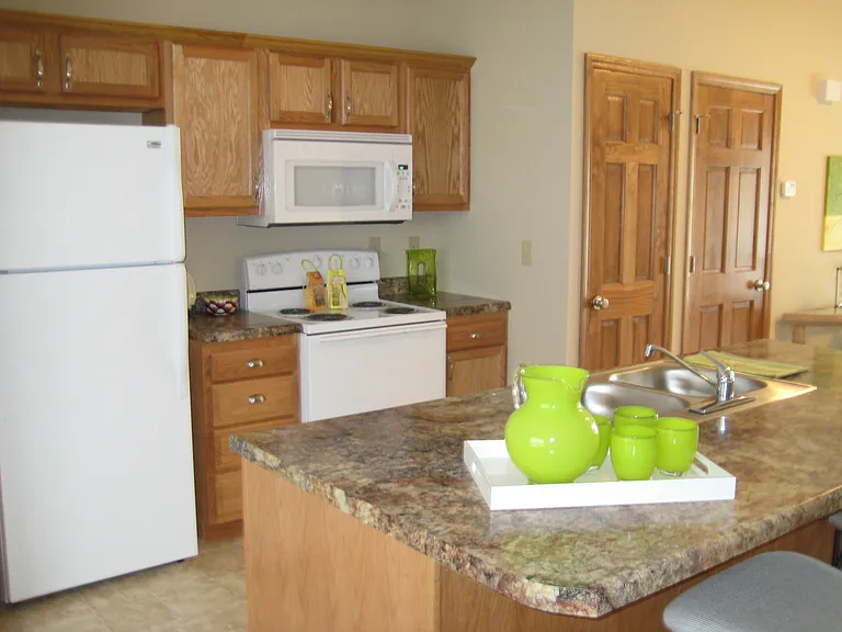 Kitchen w/Island