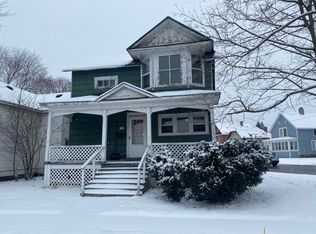 721 Court St, Sault Sainte Marie, MI 49783
