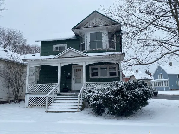 721 Court St, Sault Sainte Marie, MI 49783