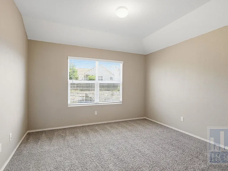 108 Wind Flower Ln — Photo 11