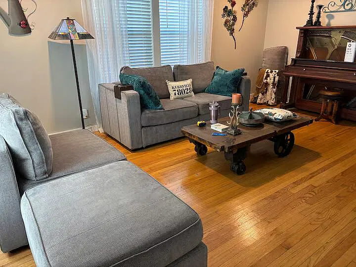 3 bed, 1.0 bath, 1286 sqft, $2,550 — Photo 4