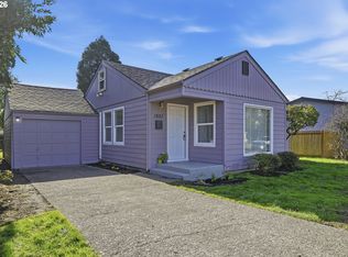 1501 E St, Springfield, OR 97477