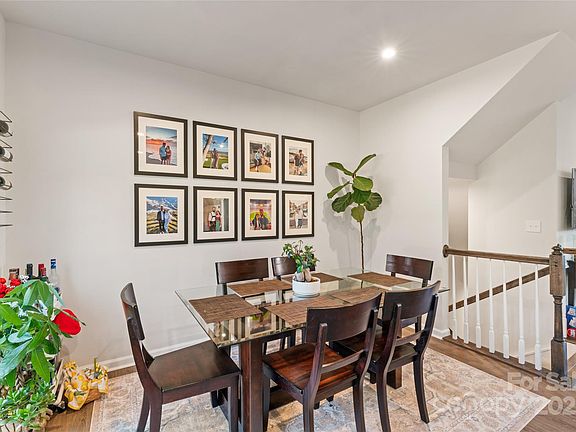 5th image of 3209 Beeler Ln