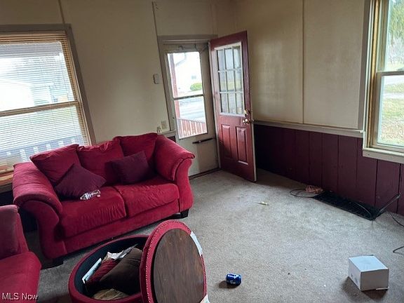 3rd image of 46621 N State St