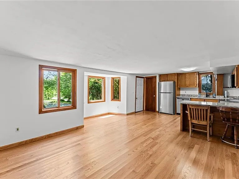 150 Wolcott Ave #A — Photo 7