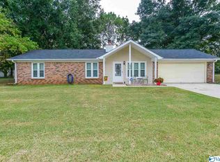 204 Thach Ln, Meridianville, AL 35759