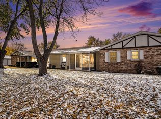 903 Andover Ct SE, Kentwood, MI 49508