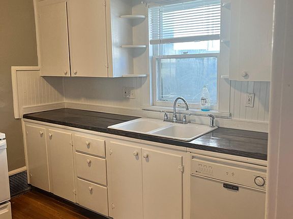 2nd image of 3622 Lexington Ave