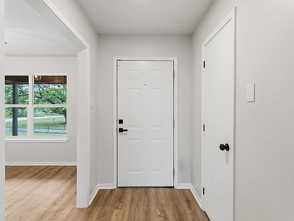 5th image of 180 Woodard Ln