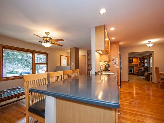 4th image of 1046 Cuyahoga Dr