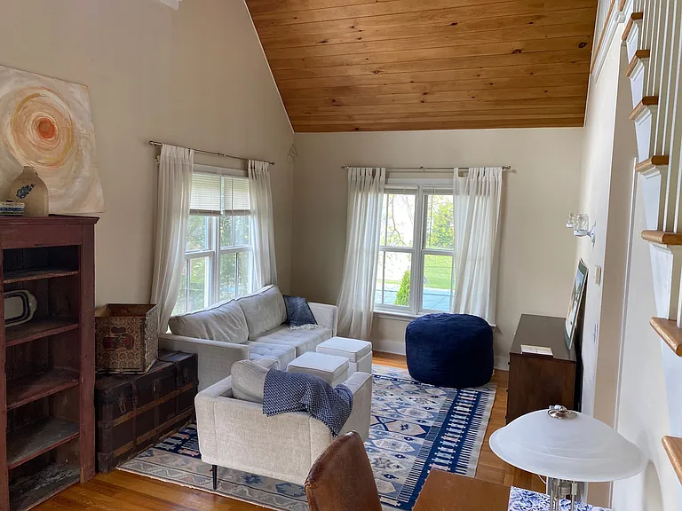 33 Copse Rd #B — Photo 4