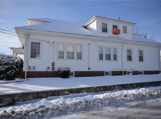 547 Laurel Hill Ave, Cranston, RI 02920