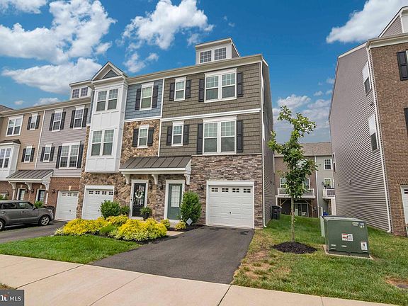 3rd image of 15324 Linville Creek Dr