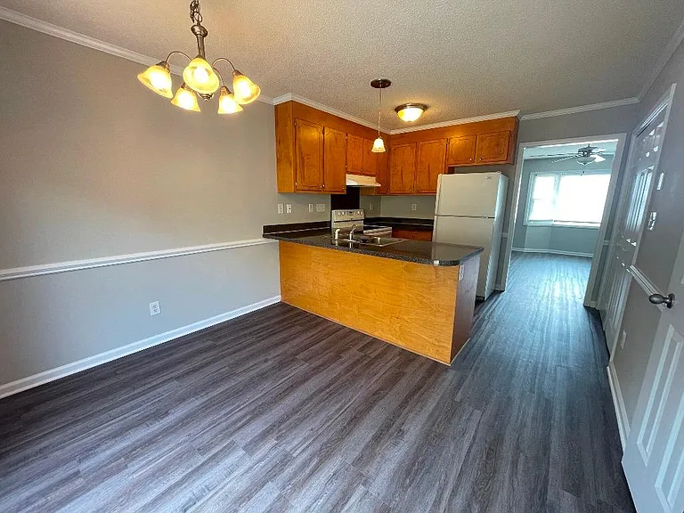 1217 Cross Creek Cir #E4 — Photo 8