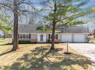 5135 Coachman Ct, Bettendorf, IA 52722