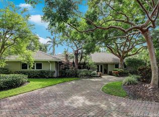 5805 SW 102nd St, Pinecrest, FL 33156