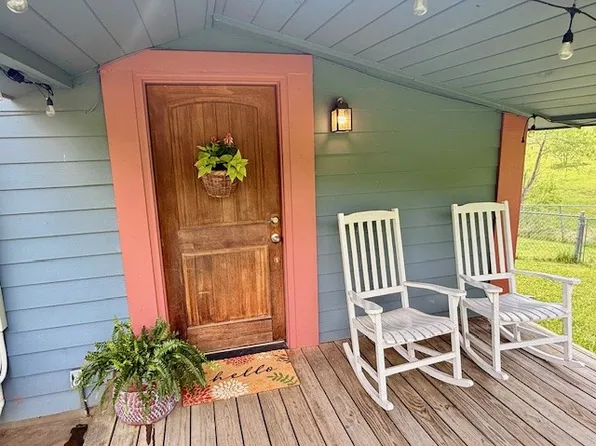 963 Oxner Cove Rd, Waynesville, NC 28786