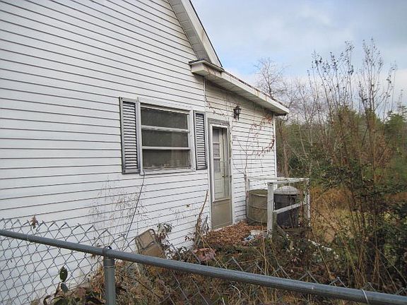 4th image of 1101 Lincoln St