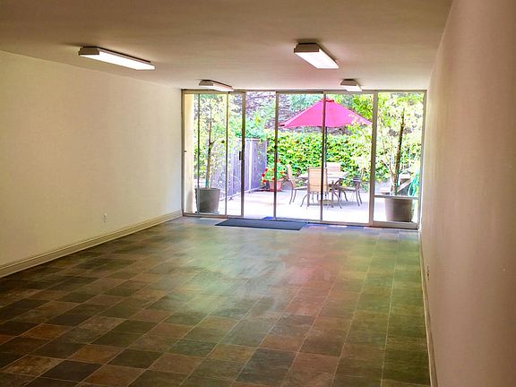 5th image of 101 N Croft Ave APT 105