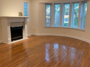 6658 W Devon Ave #2E, Chicago, IL 60631