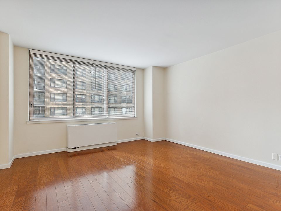 1st image of 235 E 40th St APT 8I