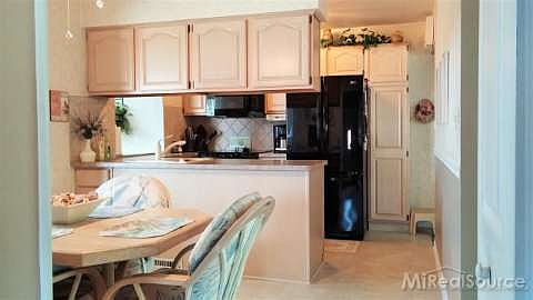 3rd image of 28926 Bradner Dr