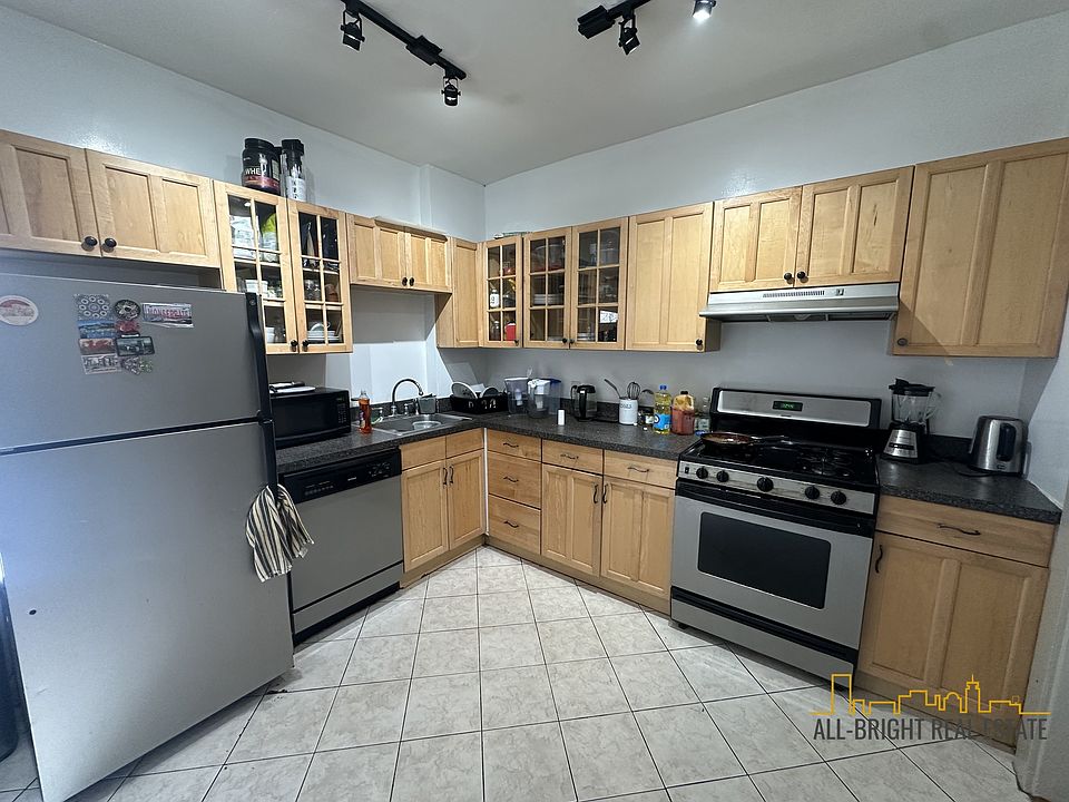 1st image of 138 Sutherland Rd #A