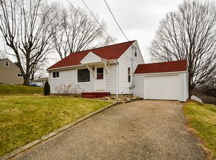 180 Oklahoma St, Louisville, OH 44641