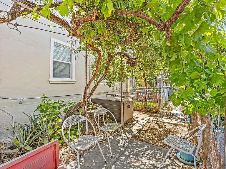 35 North St #B — Photo 27