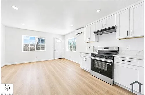 1428 W 59th St #3-4 Photo 1