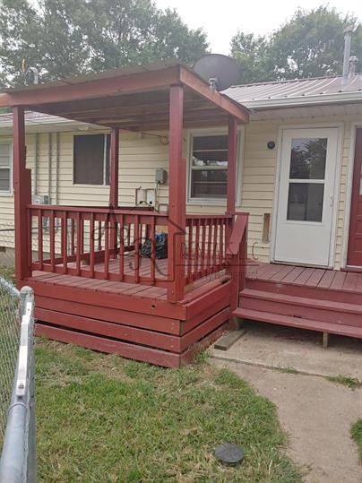 1st image of 221 E 21st St #1/2
