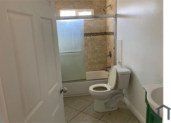 4th image of 6341 Estrella Ave