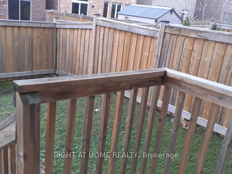 45 Paper Mills Cres #LOWER — Photo 12