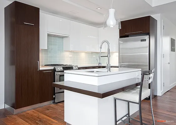 Sold by Modern Spaces | media 36