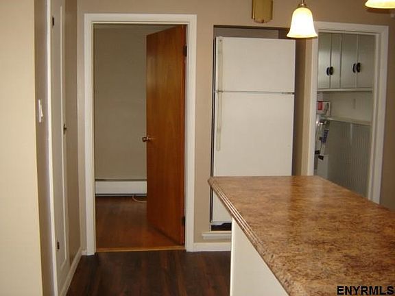 3rd image of 52 Quincy St