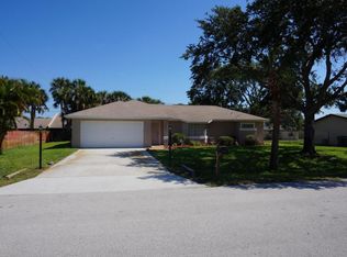 1040 Hazelwood Dr, Melbourne, FL 32935