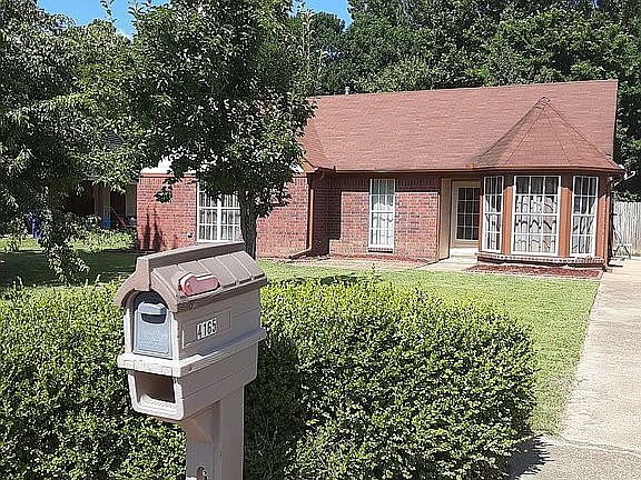 4th image of 4165 Brighton Dr
