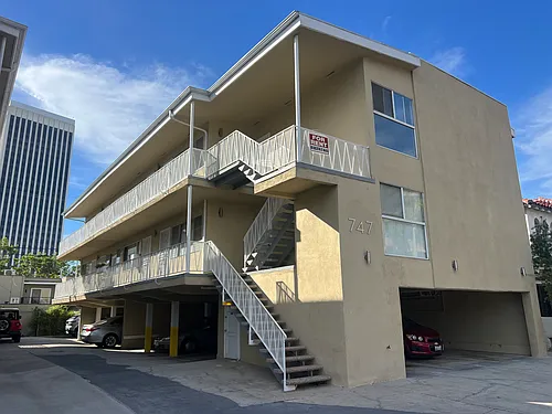 747 S Curson Ave #6 Photo 1