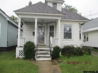 1360 Santa Fe St, Schenectady, NY 12303