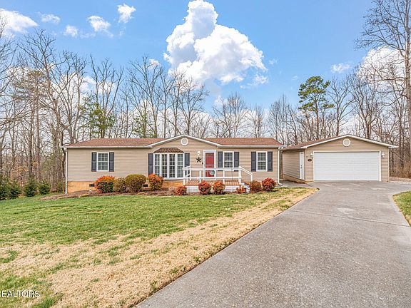 2nd image of 7501 Hunters Ridge Way