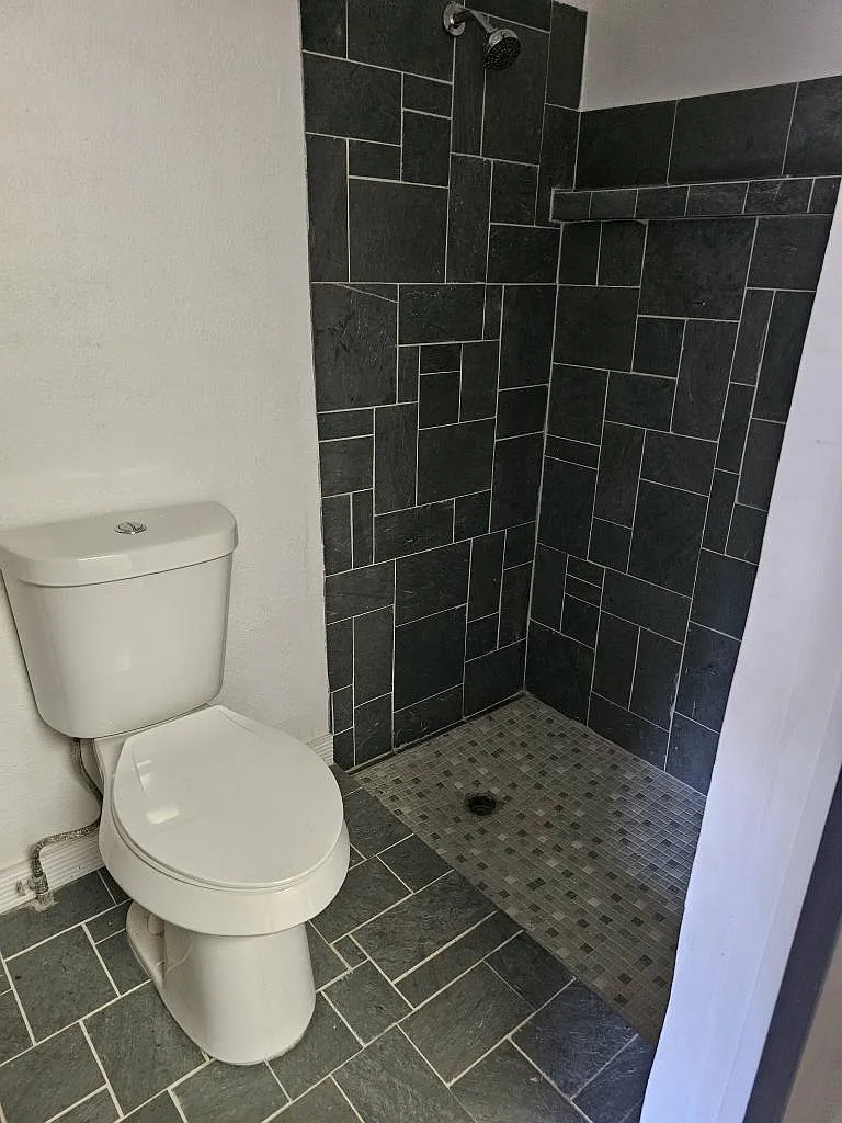 722 Hughey St — Photo 3