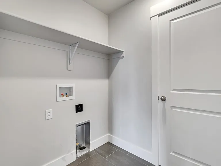 1579 W 2100 S — Photo 9