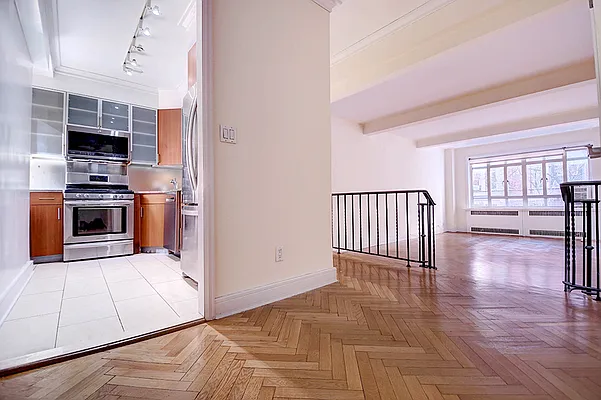 Rented by Urbane Brokerage | media 10